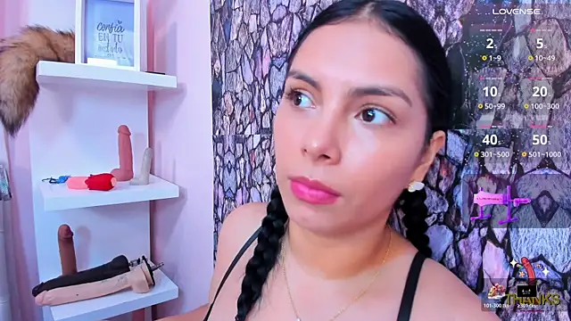 Snapshot of evelinn_belen chatting on November 18, 2025, 12:41 pm evelinn belen online show from November 18, 2025, 12:41 pm