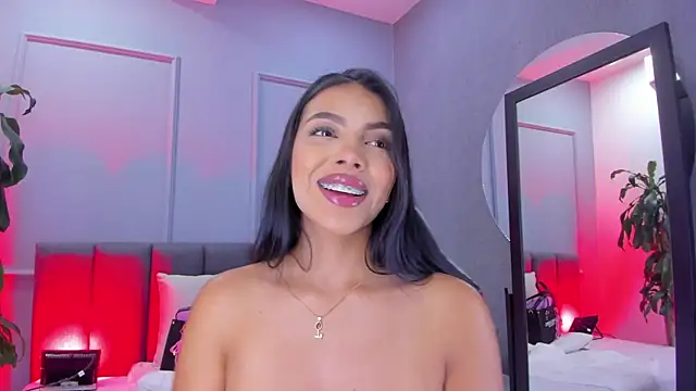 Snapshot of Elisa_castrillon chatting on December 4, 2025, 8:19 pm Elisa castrillon online show from December 4, 2025, 8:19 pm