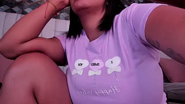 lia mariana online show from May 30, 2026, 3:35 am