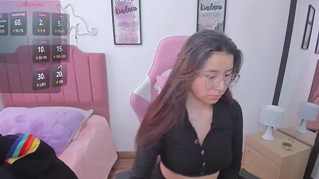 Amy joones online show from November 26, 2025, 12:38 pm