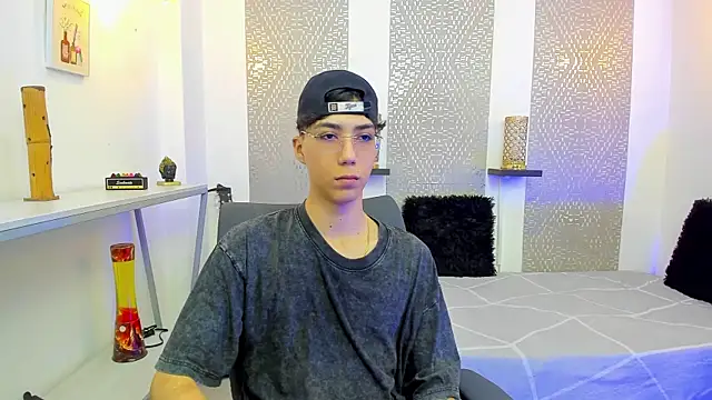 Nikolay Gregori online show from November 10, 2025, 4:28 am