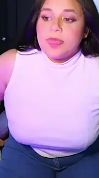 Luciernaga18 online show from November 17, 2025, 3:43 am