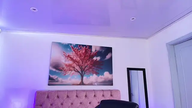 Snapshot of Julianaa_Castro_ chatting on December 2, 2025, 1:57 pm Julianaa Castro online show from December 2, 2025, 1:57 pm