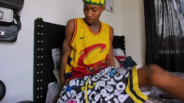 Snapshot of Pantera_black_21 chatting on November 8, 2025, 6:11 pm Pantera black 21 online show from November 8, 2025, 6:11 pm