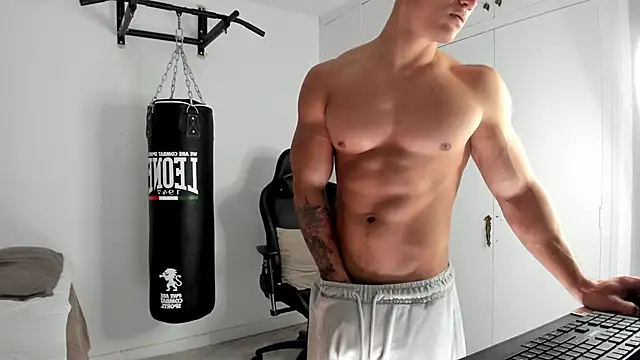 Snapshot of dan01_ chatting on December 14, 2025, 8:47 pm dan01 online show from December 14, 2025, 8:47 pm