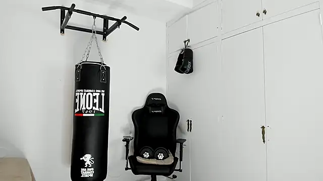 Snapshot of dan01_ chatting on October 27, 2025, 2:07 pm dan01 online show from October 27, 2025, 2:07 pm