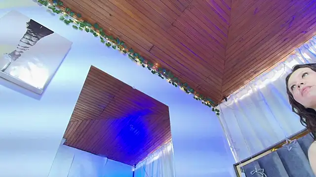 Snapshot of Eda_Bonne chatting on December 4, 2025, 12:48 pm Eda Bonne online show from December 4, 2025, 12:48 pm