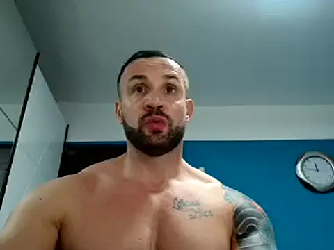 Magnificmuscles89 online show from February 28, 2025, 9:44 pm