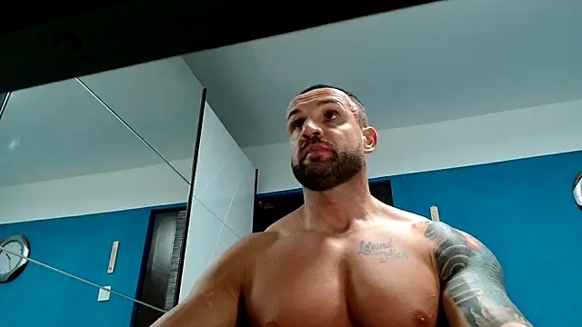 Magnificmuscles89 online show from March 17, 2025, 11:31 am