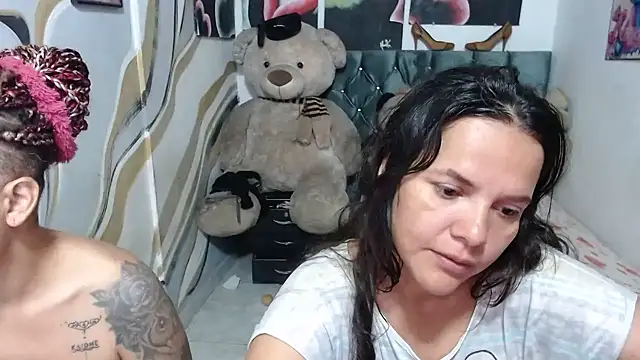 manzanahot9 online show from July 14, 2026, 12:22 pm