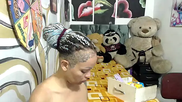 Snapshot of manzanahot9 chatting on November 12, 2025, 8:01 pm manzanahot9 online show from November 12, 2025, 8:01 pm