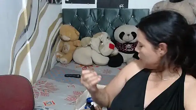 Snapshot of manzanahot9 chatting on October 22, 2025, 6:51 pm manzanahot9 online show from October 22, 2025, 6:51 pm