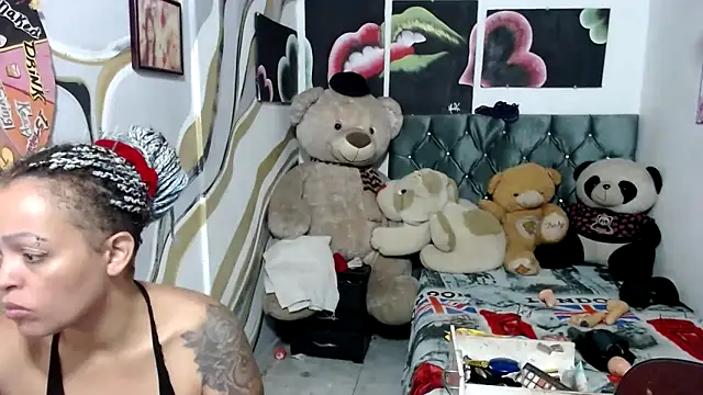 Snapshot of manzanahot9 chatting on September 13, 2025, 1:22 pm manzanahot9 online show from September 13, 2025, 1:22 pm