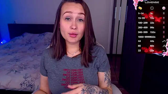 Snapshot of Cutie-Melanie chatting on November 19, 2025, 12:16 pm Cutie-Melanie online show from November 19, 2025, 12:16 pm