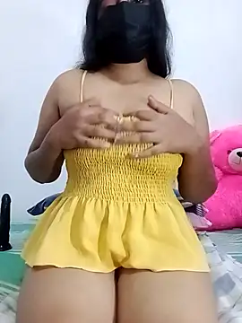 SLZAARA online show from October 28, 2025, 8:19 pm