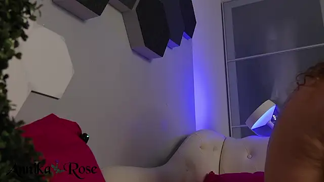 AnnikaRose online show from March 25, 2026, 11:31 am