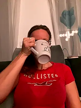 AnnikaRose online show from December 4, 2025, 6:45 am