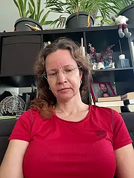 AnnikaRose online show from March 3, 2026, 6:53 am