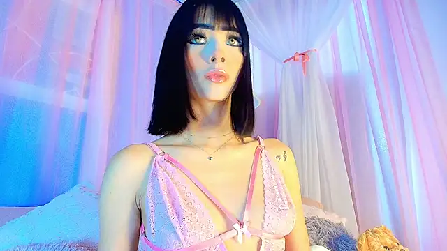 liccy hall online show from April 19, 2026, 11:44 am