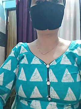 Snapshot of Aishwaryaa_69 chatting on November 11, 2025, 7:36 am Aishwaryaa 69 online show from November 11, 2025, 7:36 am