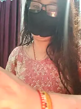 Snapshot of Aishwaryaa_69 chatting on December 1, 2025, 6:58 am Aishwaryaa 69 online show from December 1, 2025, 6:58 am