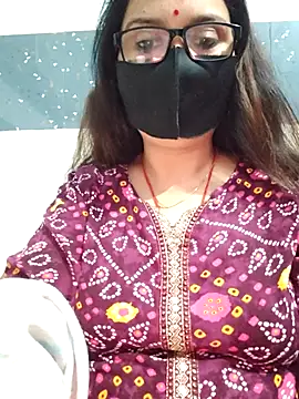 Snapshot of Aishwaryaa_69 chatting on November 17, 2025, 11:36 am Aishwaryaa 69 online show from November 17, 2025, 11:36 am