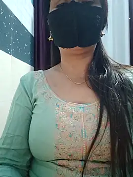 Snapshot of Aishwaryaa_69 chatting on March 9, 2025, 7:34 am Aishwaryaa 69 online show from March 9, 2025, 7:34 am