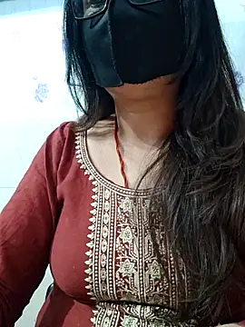 Aishwaryaa 69 online show from March 6, 2026, 8:53 am