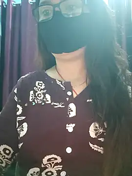 Snapshot of Aishwaryaa_69 chatting on November 25, 2025, 2:56 am Aishwaryaa 69 online show from November 25, 2025, 2:56 am