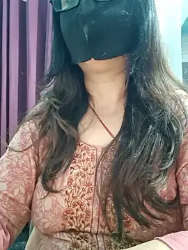 Aishwaryaa 69 online show from April 5, 2026, 3:35 am