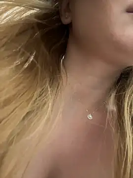 Chloe Richardson online show from October 5, 2025, 8:16 am