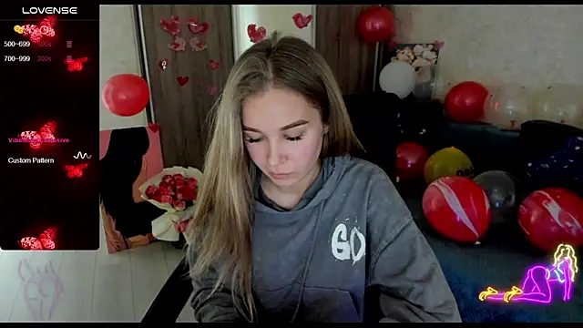 Snapshot of _NigoNika chatting on February 17, 2025, 12:49 pm NigoNika online show from February 17, 2025, 12:49 pm