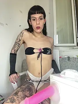 giuli zerozero online show from September 21, 2025, 1:05 pm