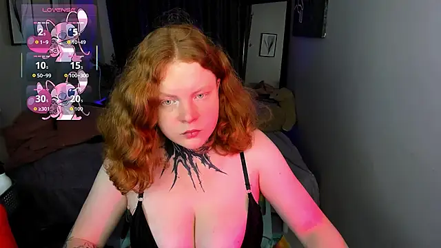 Snapshot of Cassie_xKiss chatting on December 17, 2025, 8:47 pm Cassie xKiss online show from December 17, 2025, 8:47 pm