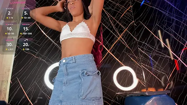 Snapshot of Kloe_Suarez_ chatting on November 20, 2025, 7:47 pm Kloe Suarez online show from November 20, 2025, 7:47 pm