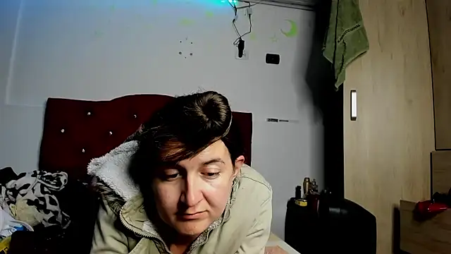 Snapshot of Sweet-Suck69 chatting on March 18, 2025, 5:02 am Sweet-Suck69 online show from March 18, 2025, 5:02 am