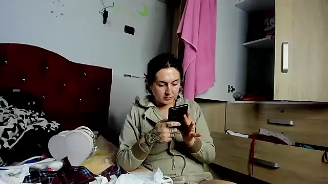 Snapshot of Sweet-Suck69 chatting on March 17, 2025, 10:51 pm Sweet-Suck69 online show from March 17, 2025, 10:51 pm