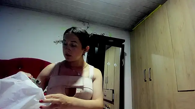 Snapshot of Sweet-Suck69 chatting on September 17, 2025, 10:56 pm Sweet-Suck69 online show from September 17, 2025, 10:56 pm