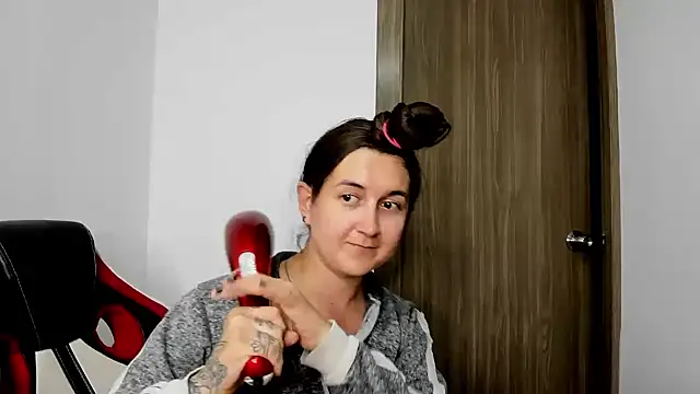 Snapshot of Sweet-Suck69 chatting on February 20, 2025, 5:44 am Sweet-Suck69 online show from February 20, 2025, 5:44 am