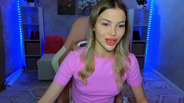 EmmyMills online show from February 28, 2026, 9:47 pm