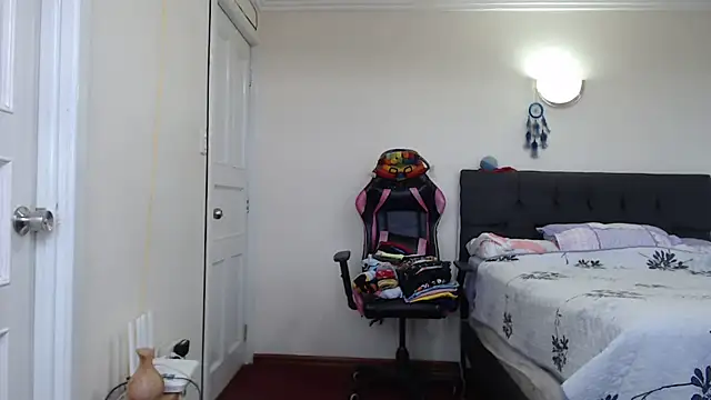 Snapshot of Jackyrose chatting on October 19, 2025, 9:17 pm Jackyrose online show from October 19, 2025, 9:17 pm