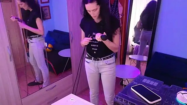 MemiKouki online show from March 26, 2026, 5:11 pm