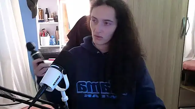 MemiKouki online show from October 29, 2025, 4:50 pm