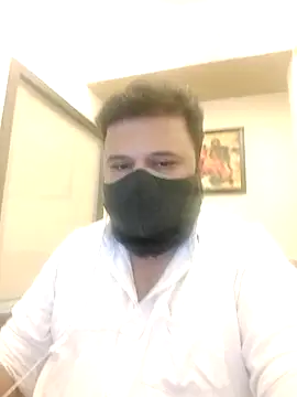 Hunk-Hand6 online show from December 19, 2025, 5:37 pm