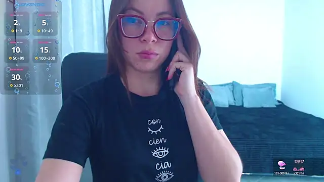 Snapshot of SharonR1 chatting on November 22, 2025, 8:08 pm SharonR1 online show from November 22, 2025, 8:08 pm