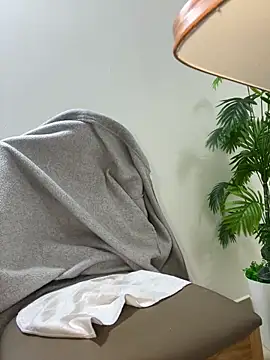 Snapshot of Lami_Mi chatting on November 10, 2025, 6:40 am Lami Mi online show from November 10, 2025, 6:40 am