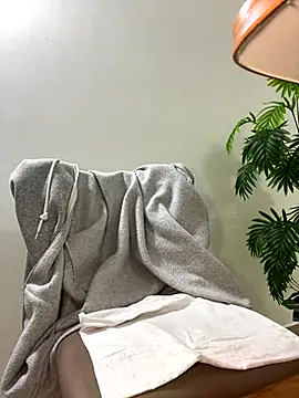 Snapshot of Lami_Mi chatting on November 28, 2025, 6:35 am Lami Mi online show from November 28, 2025, 6:35 am