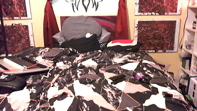 Snapshot of Mic_Oxinner chatting on December 4, 2025, 7:46 pm Mic Oxinner online show from December 4, 2025, 7:46 pm