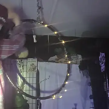 Avaivory online show from October 19, 2025, 10:40 am