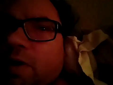 Snapshot of Mickael19 chatting on November 11, 2025, 6:19 am Mickael19 online show from November 11, 2025, 6:19 am